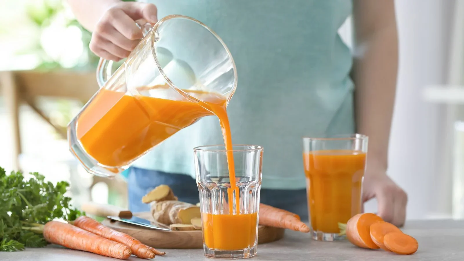 Mẹ sau sinh nên uống nước gì?