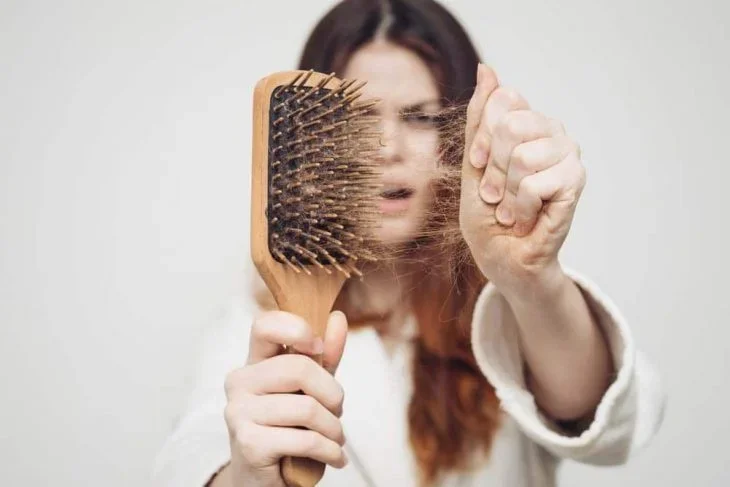 Tình trạng rụng tóc sau sinh và những cách ngăn rụng tóc hiệu quả